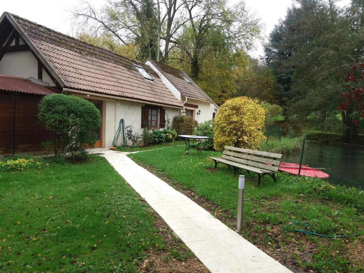 La Petite Campagne Bed & Breakfast Blaru Bagian luar foto