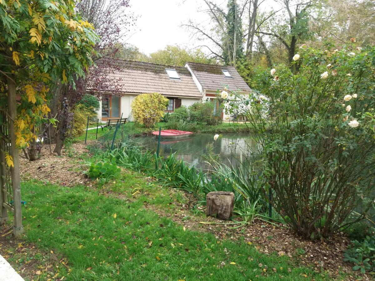 La Petite Campagne Bed & Breakfast Blaru Bagian luar foto